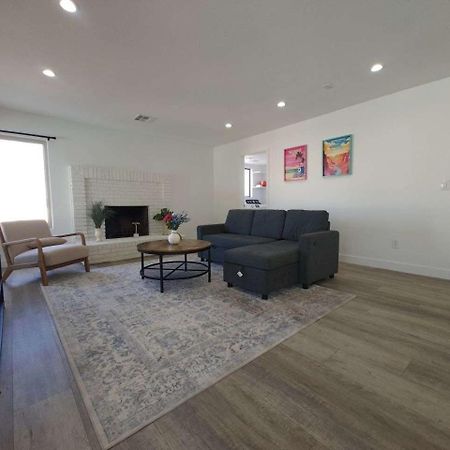The Strip Is Just Around The Corner! Newly Renovated Luxury Modern Minimalist Villa With Large Pool! 라스베이거스 외부 사진