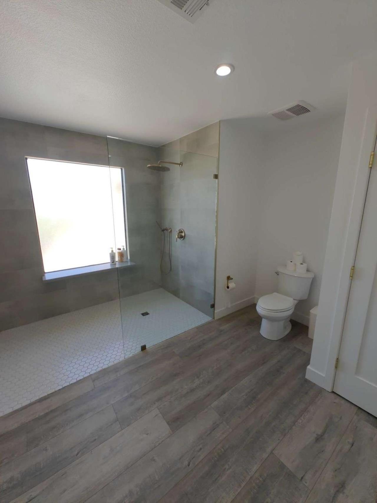 The Strip Is Just Around The Corner! Newly Renovated Luxury Modern Minimalist Villa With Large Pool! 라스베이거스 외부 사진