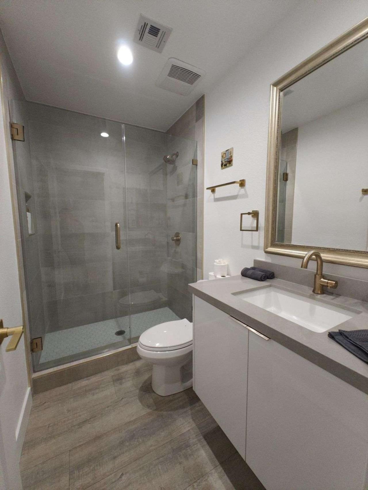 The Strip Is Just Around The Corner! Newly Renovated Luxury Modern Minimalist Villa With Large Pool! 라스베이거스 외부 사진