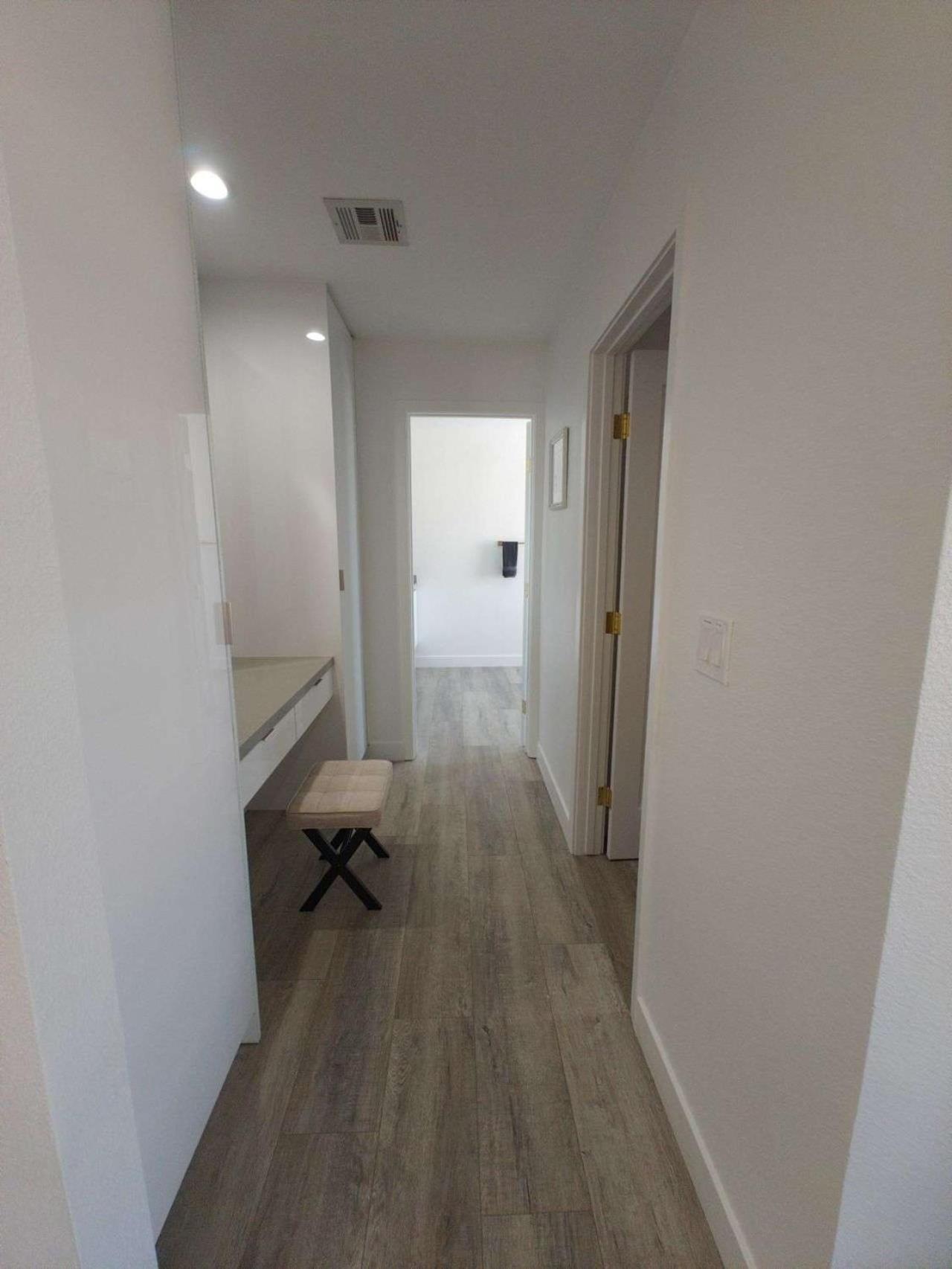The Strip Is Just Around The Corner! Newly Renovated Luxury Modern Minimalist Villa With Large Pool! 라스베이거스 외부 사진